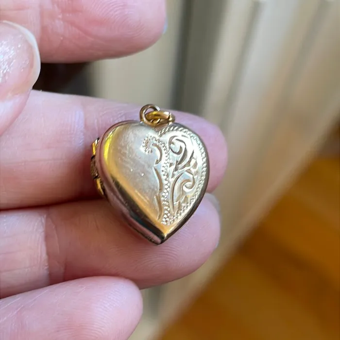 Engraved Heart Locket Gold Filled Vintage Vintage Paris Jewelry Necklaces Engraved Heart Locket Gold Filled Vintage Vintage Paris Jewelry Necklaces